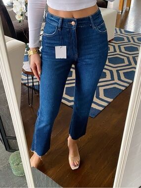 ZARA Dark Wash Ankle Length High Rise Jeans! 👖